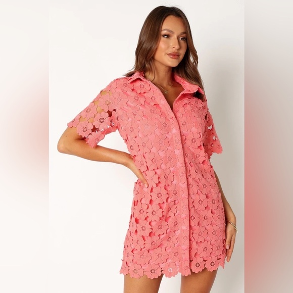 New with tags petal & pup tallie button up mini dress - watermelon - Picture 3 of 5